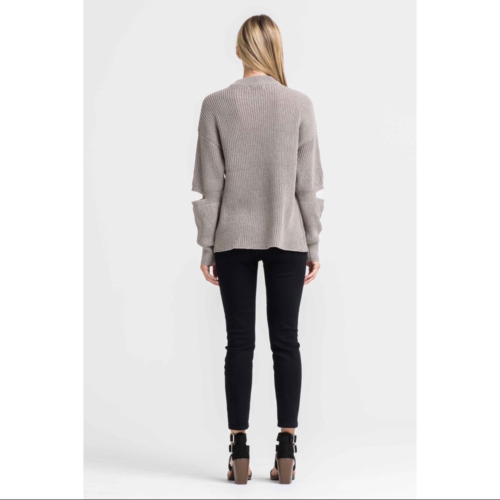 >>LAST<< Cary Cutout Knit Sweater - Picture 3 of 3